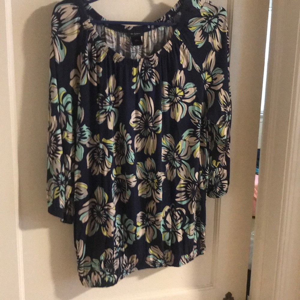 Ann Taylor Floral top size Large